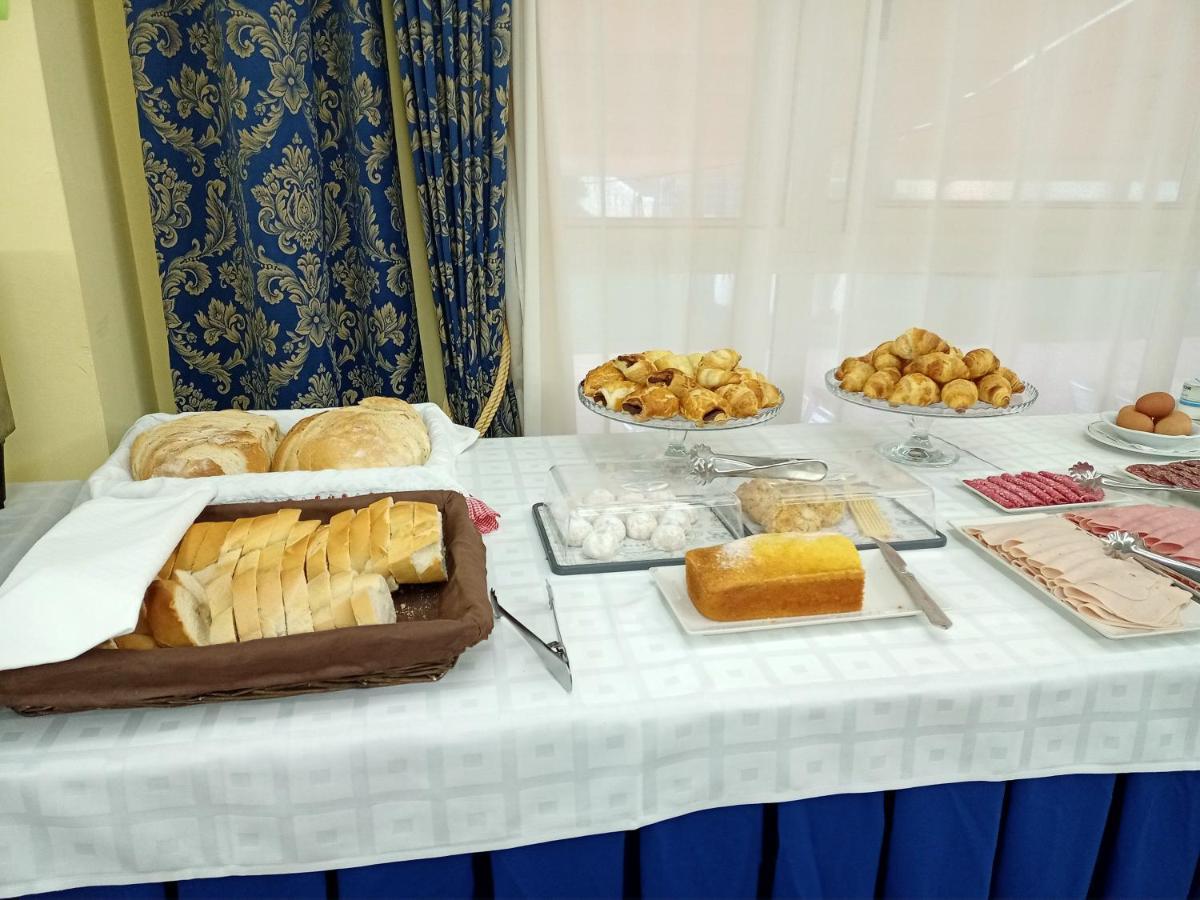 Hotel Victoria Trujillo Zewnętrze zdjęcie