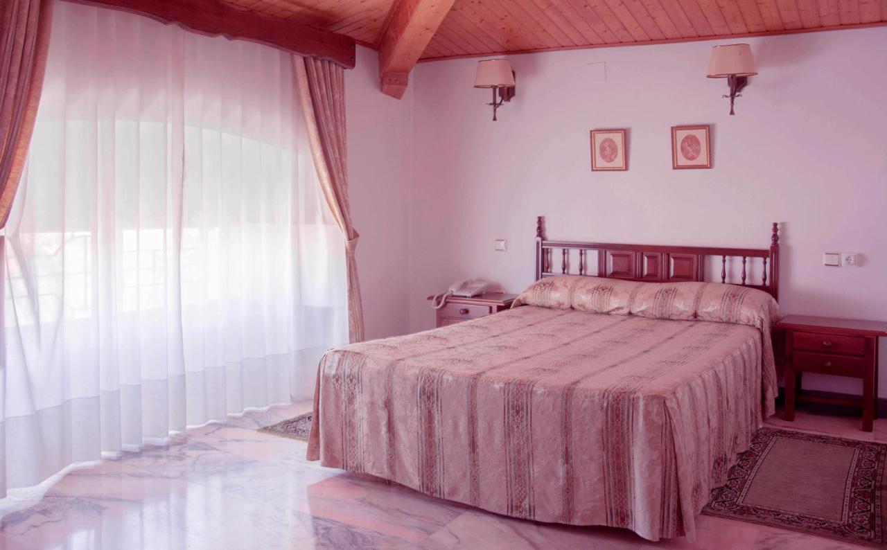 Hotel Victoria Trujillo Zewnętrze zdjęcie